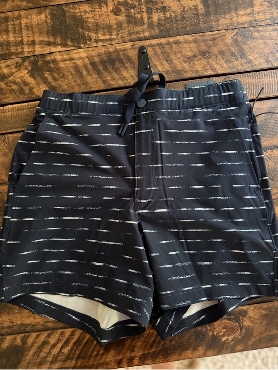 VRST Other - VRST Men’s 5” Resort Shorts Small Navy Sand Washed Stripe Slim Fit NWT